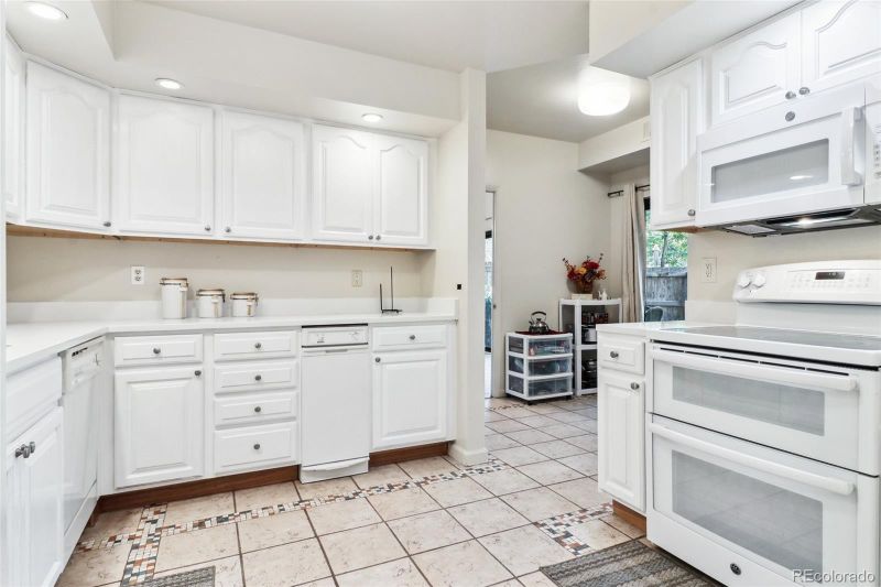 7250 Eastmoor Dr #106, Denver, CO 80237