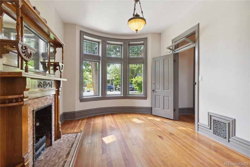2328 N Hooker St, Denver, CO 80211