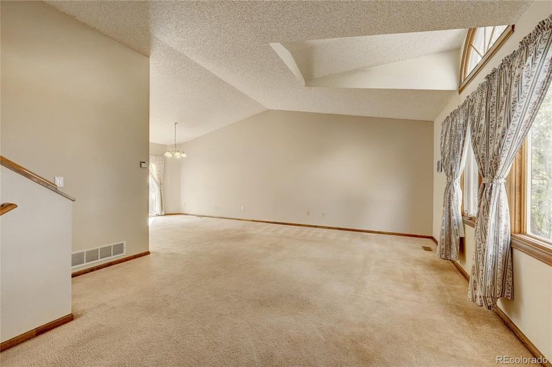 338 E 42nd St, Loveland, CO 80538