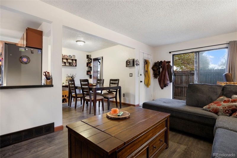 9282 W Utah Pl, Lakewood, CO 80232