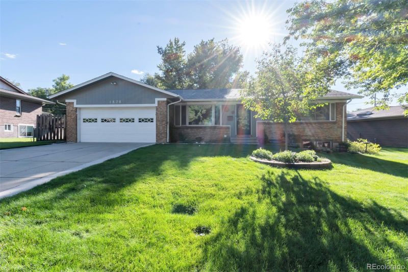 1878 S Van Gordon Ct, Lakewood, CO 80228