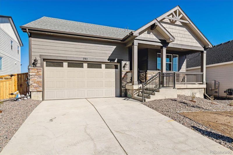 792 Oleander St, Castle Rock, CO 80109