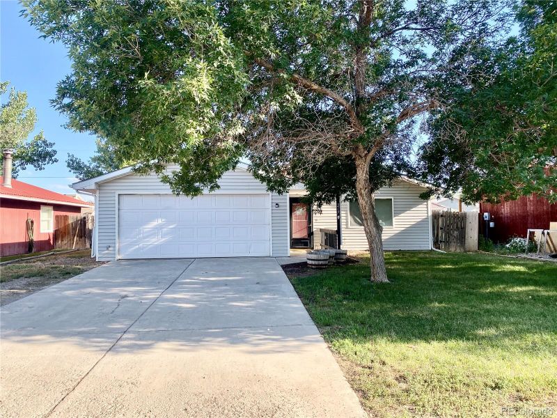 219 E Raven Ave, Rangely, CO 81648