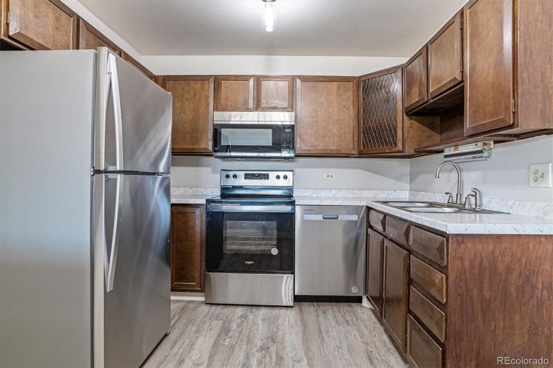 700 S Alton Way #10D, Denver, CO 80247