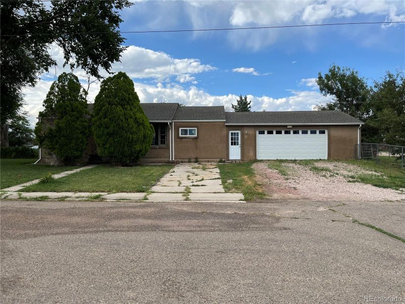 1384 5th St, Limon, CO 80828