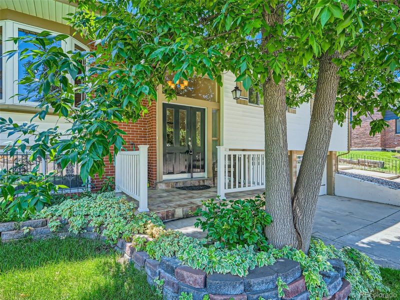 5804 W Rowland Pl, Littleton, CO 80128