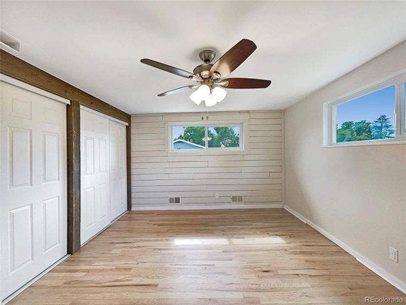885 E Briarwood Cir, Centennial, CO 80122