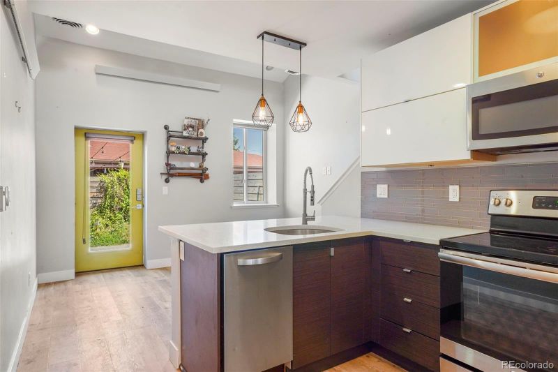 3262 Elm St, Denver, CO 80207