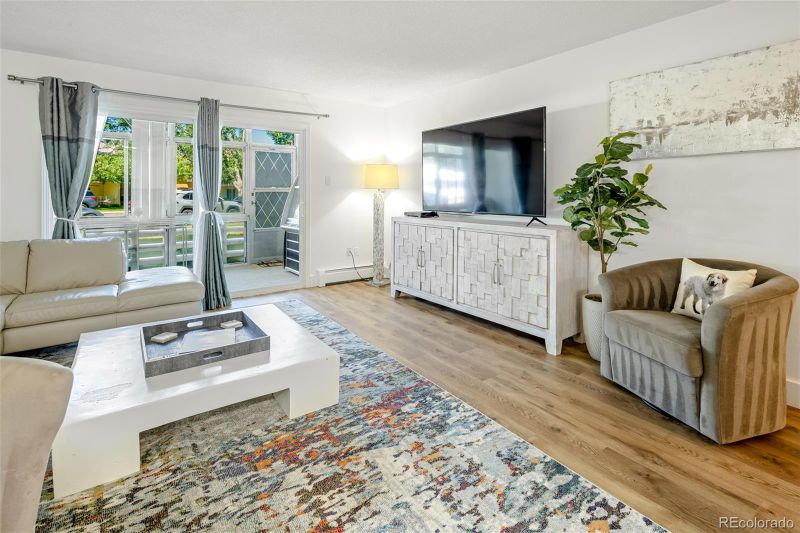 610 S Clinton St #3A, Denver, CO 80247