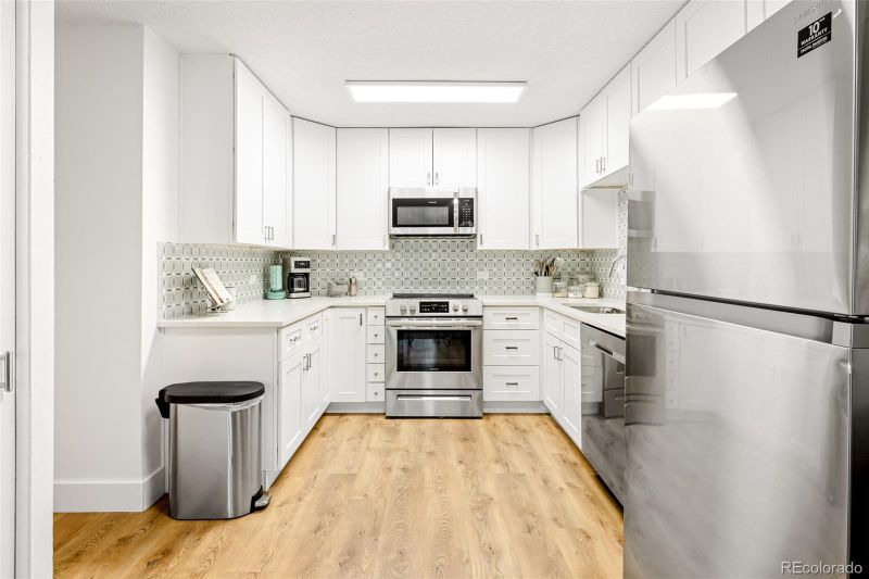 610 S Clinton St #3A, Denver, CO 80247