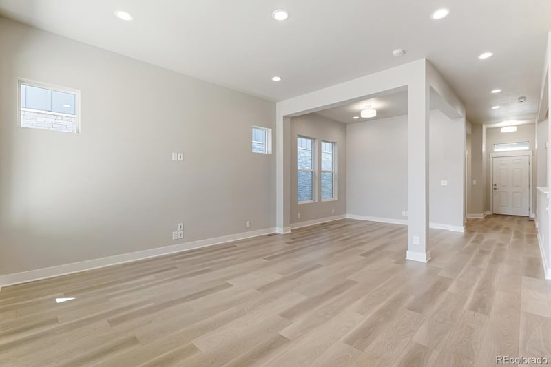 6026 N Lisbon St, Aurora, CO 80019