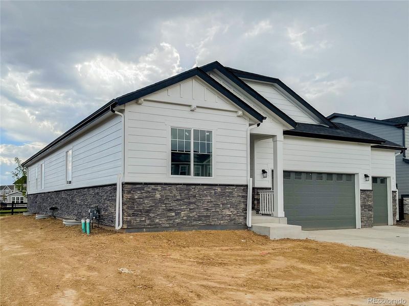 27656 E Archer Ave, Aurora, CO 80018