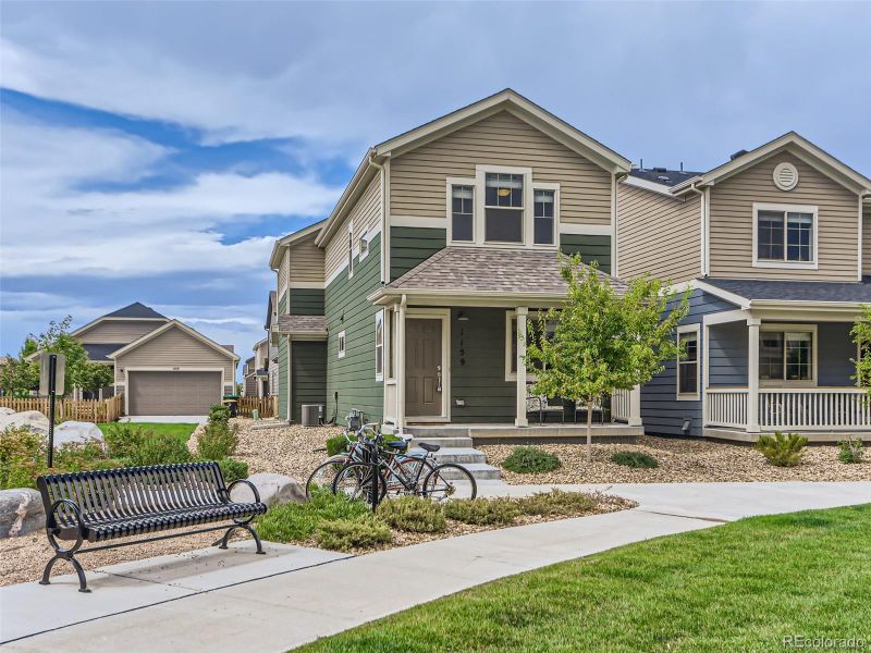1159 Hummingbird Cir, Longmont, CO 80501
