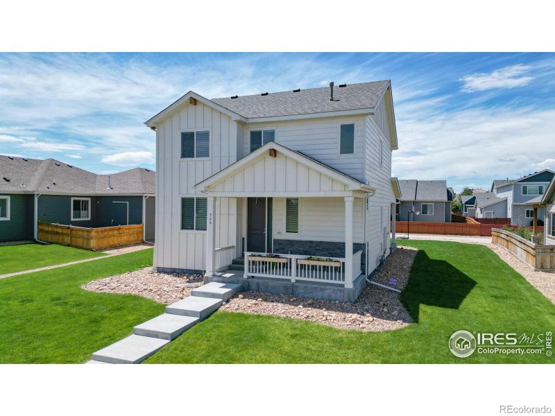 566 Greenspire Dr, Windsor, CO 80550
