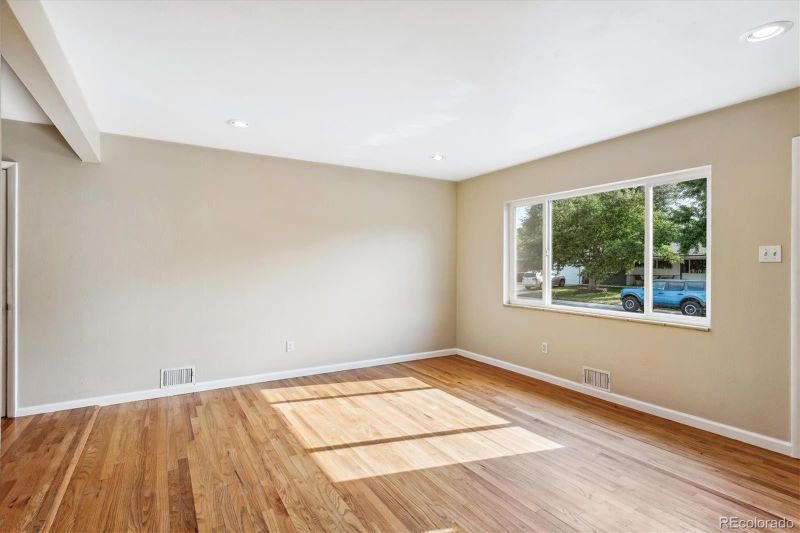 6077 Independence St, Arvada, CO 80004