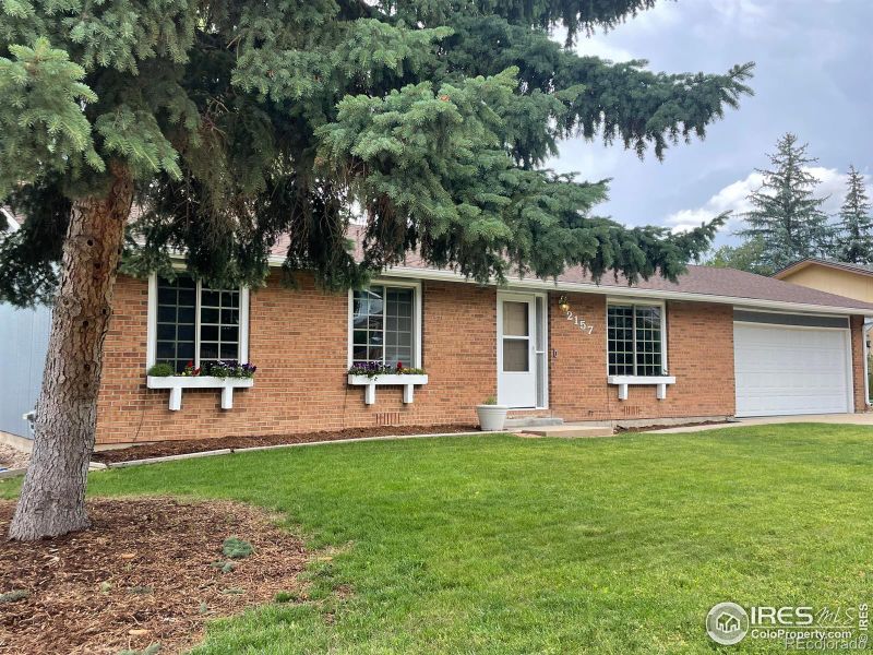 2157 Collyer St, Longmont, CO 80501