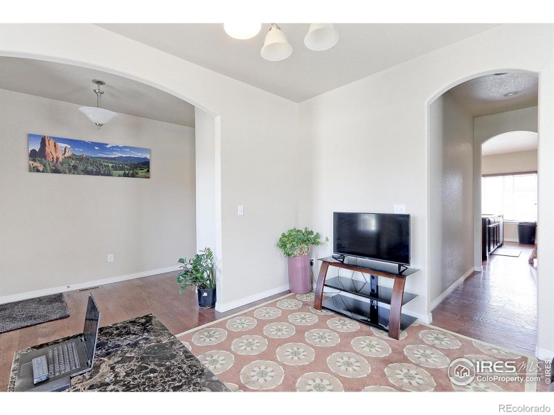 6818 Sequoia St, Frederick, CO 80530