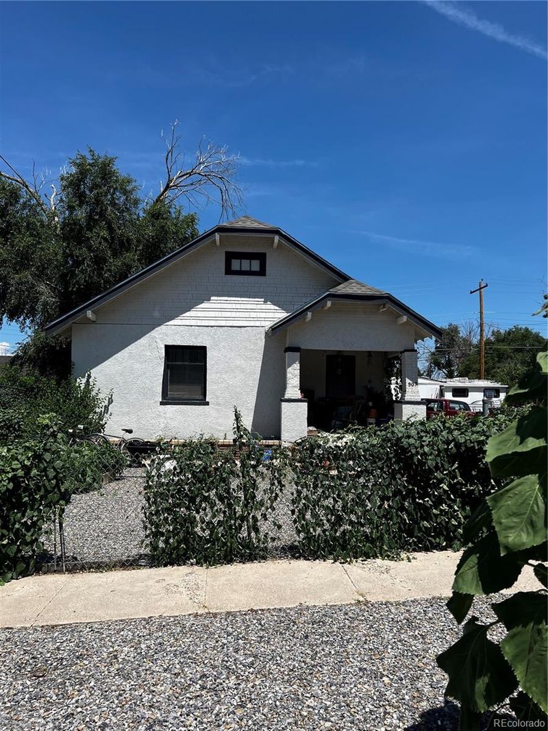 907 E 12th St, Pueblo, CO 81001