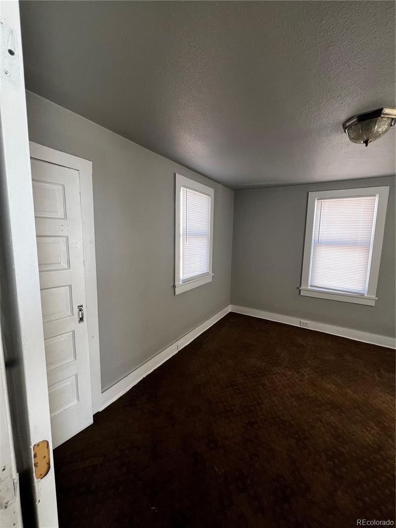 736 W Corona Ave, Pueblo, CO 81004
