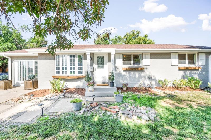 5091 S Irving St, Englewood, CO 80110
