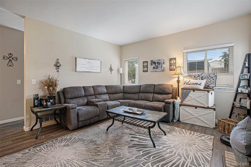 854 Homestead Dr, Highlands Ranch, CO 80126