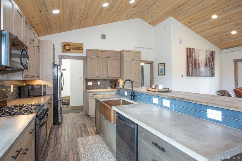 404 Gcr 100, Silverthorne, CO 80498