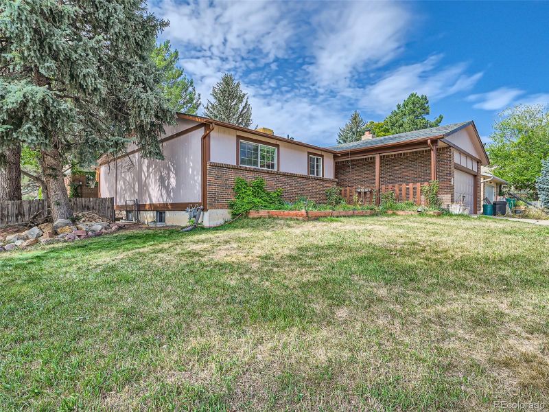 9554 W Capri Ave, Littleton, CO 80123