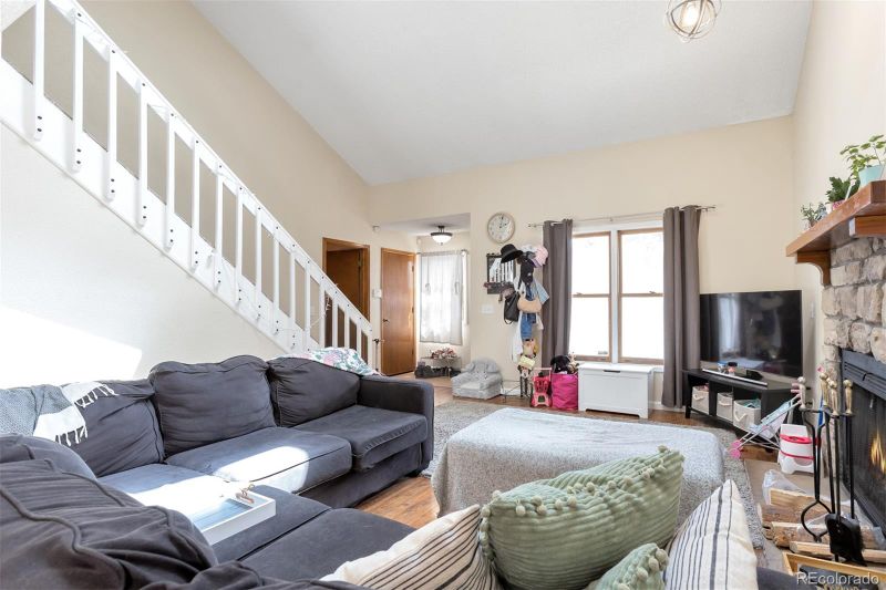 11607 E Cornell Cir, Aurora, CO 80014