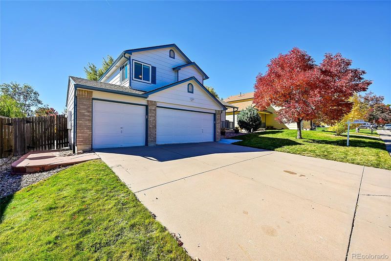 2233 S Uravan St, Aurora, CO 80013