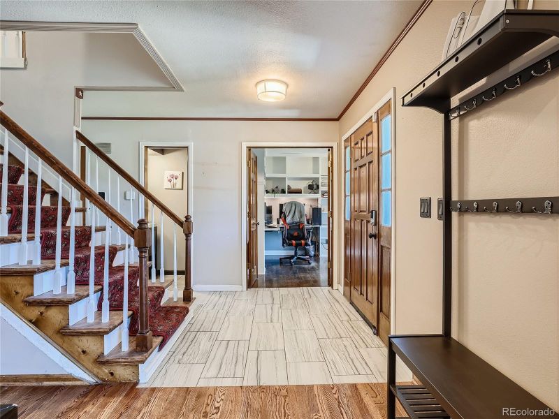 18463 E Belleview Ln, Centennial, CO 80015
