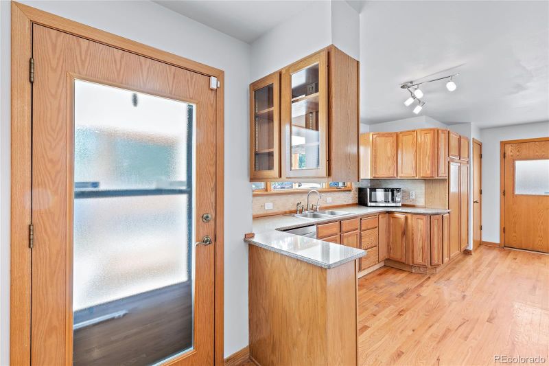 465 S Nelson St, Lakewood, CO 80226