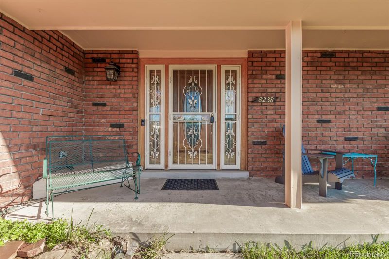 8238 W 72nd Ave, Arvada, CO 80005