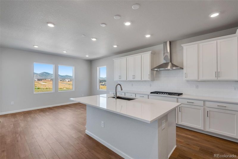 8567 Cheraw St, Littleton, CO 80125