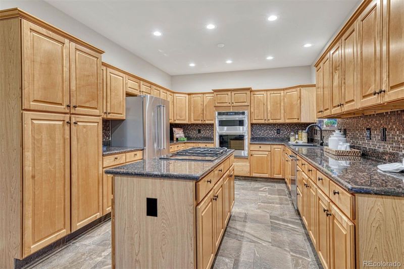 3530 Twisted Oak Cir, Colorado Springs, CO 80904