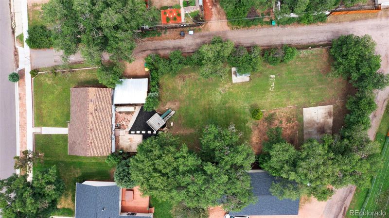 1613 Edith Ln, Colorado Springs, CO 80909
