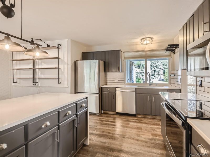 741 S Moore Ct, Lakewood, CO 80226