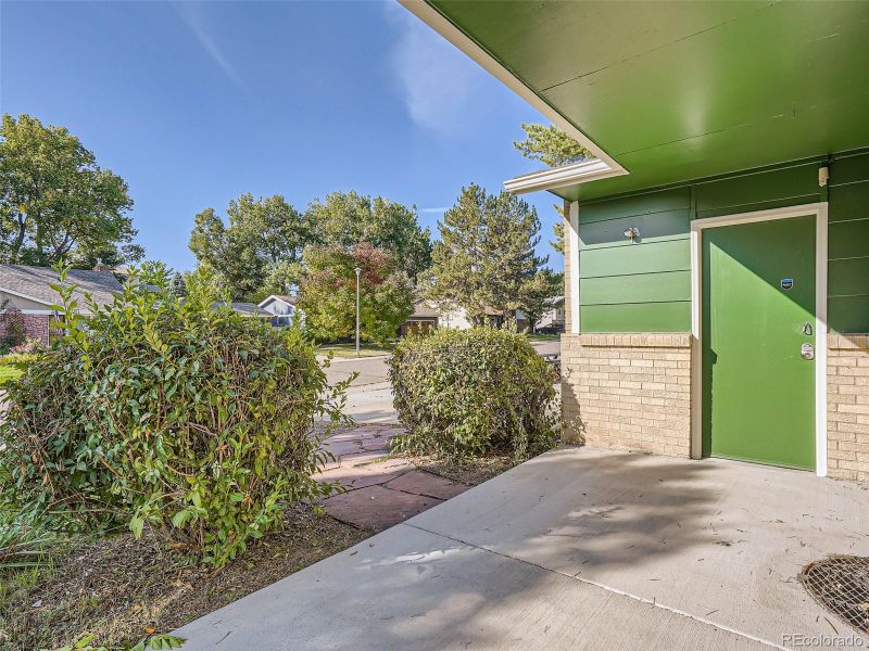 9591 Sierra Dr, Arvada, CO 80005