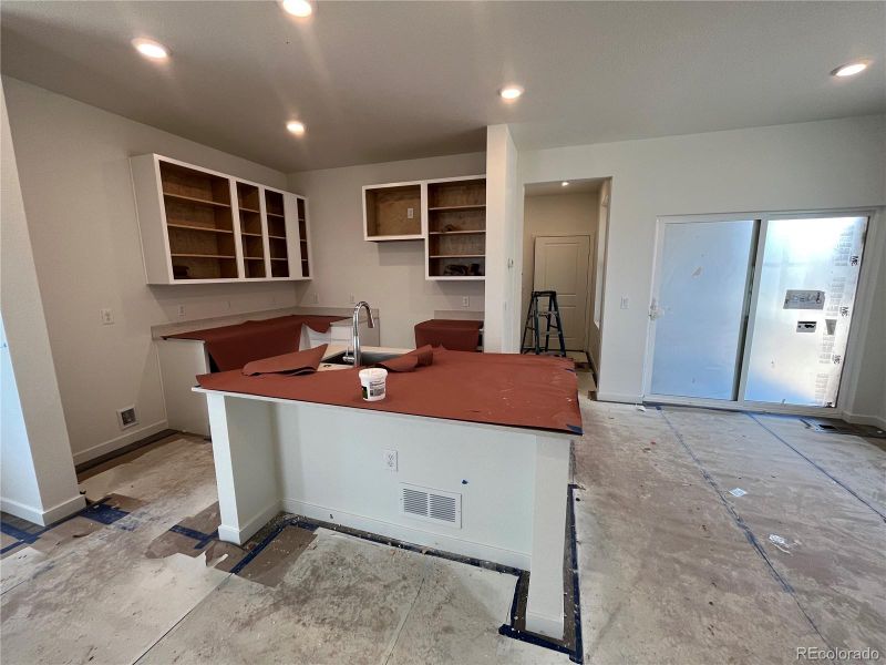 555 Cottonwood Ave, Bennett, CO 80102