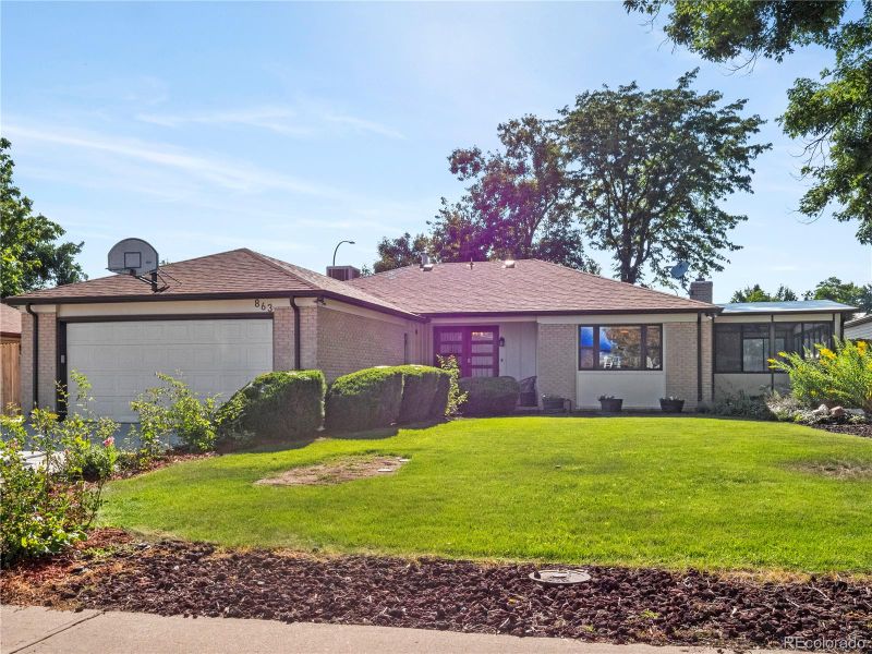 863 S Johnson Ct, Lakewood, CO 80226