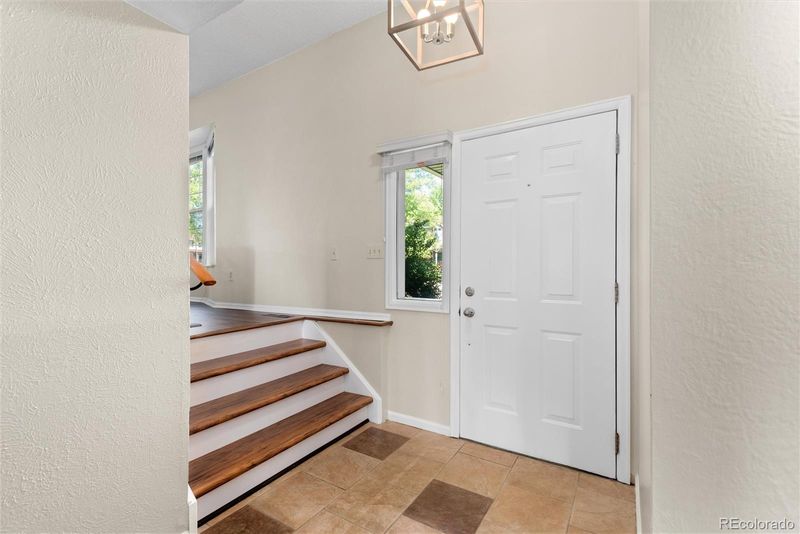 954 E Nichols Ave, Centennial, CO 80122