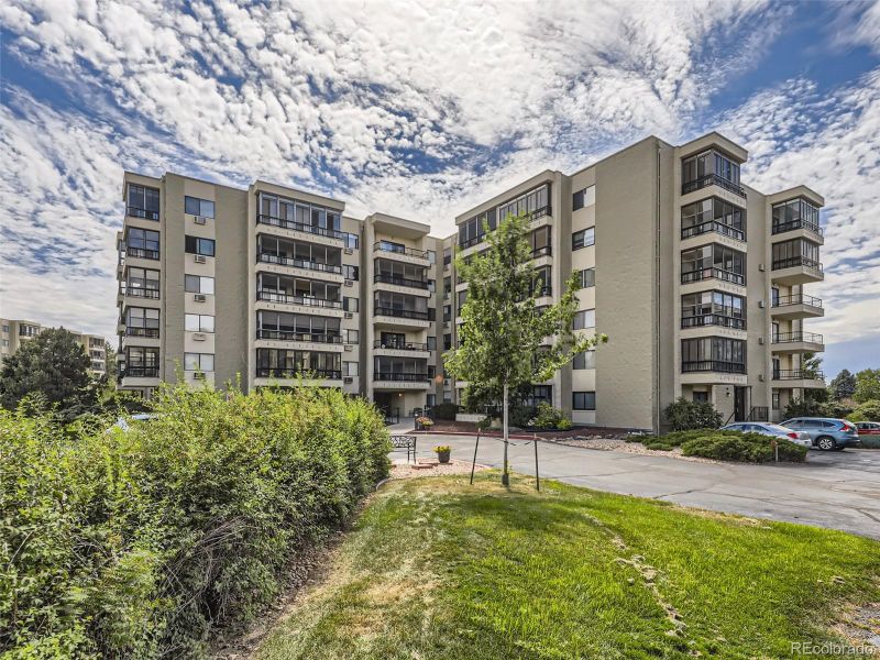 13901 E Marina Dr #103, Aurora, CO 80014