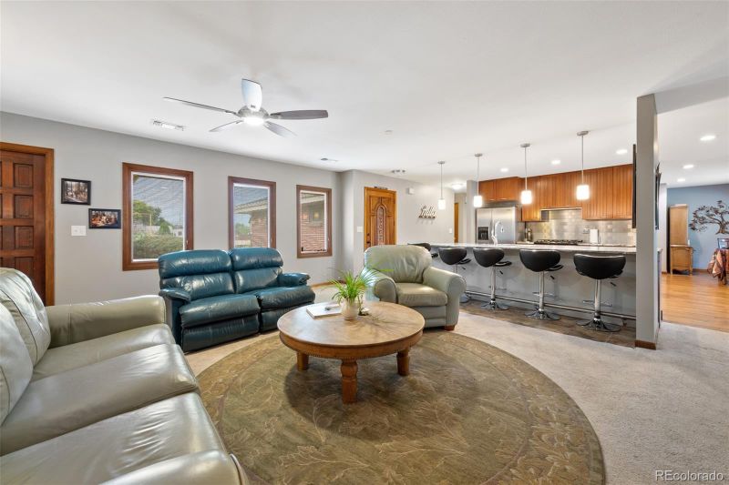 5924 S Logan St, Centennial, CO 80121