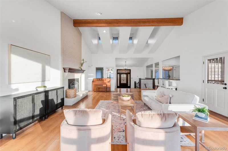 35 Falcon Hills Dr, Highlands Ranch, CO 80126