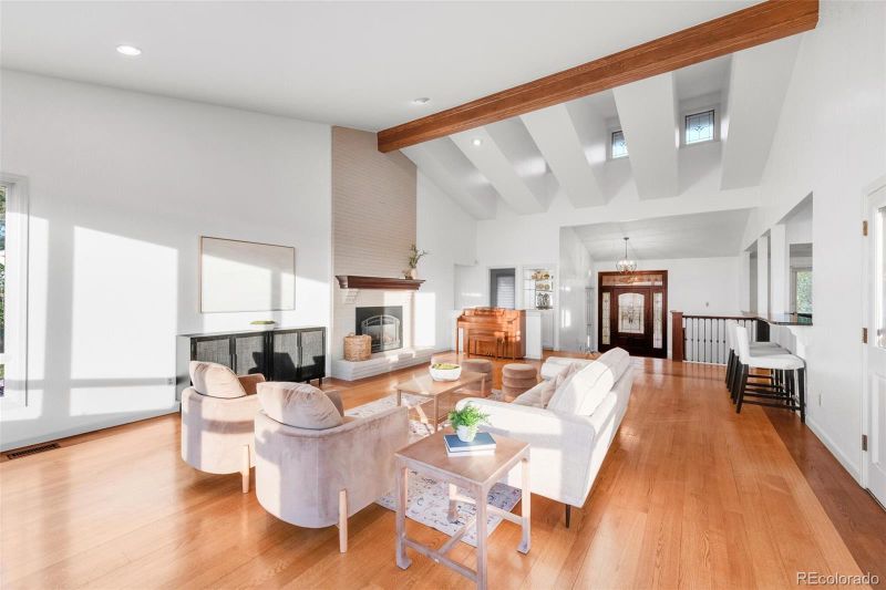 35 Falcon Hills Dr, Highlands Ranch, CO 80126