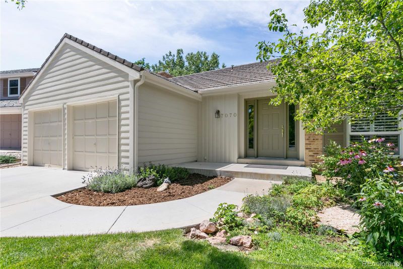 7070 E Hinsdale Pl, Centennial, CO 80112