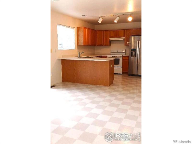 1250 Trail Ridge Rd, Longmont, CO 80504