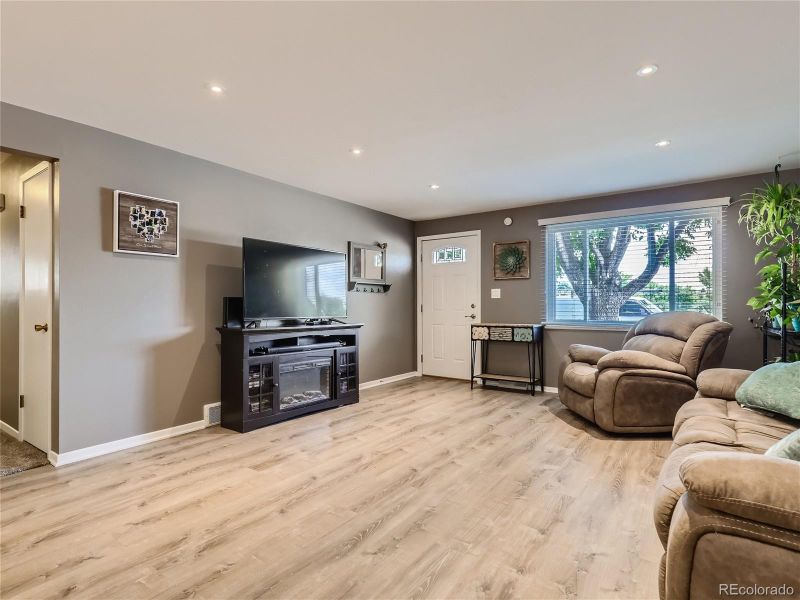 9805 Ridge Rd, Arvada, CO 80002