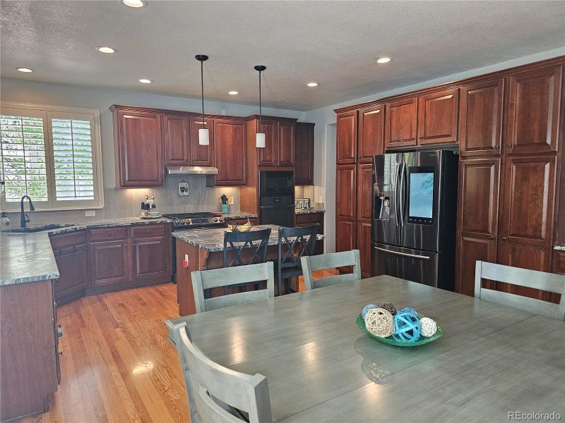 10097 Mockingbird Ln, Highlands Ranch, CO 80129
