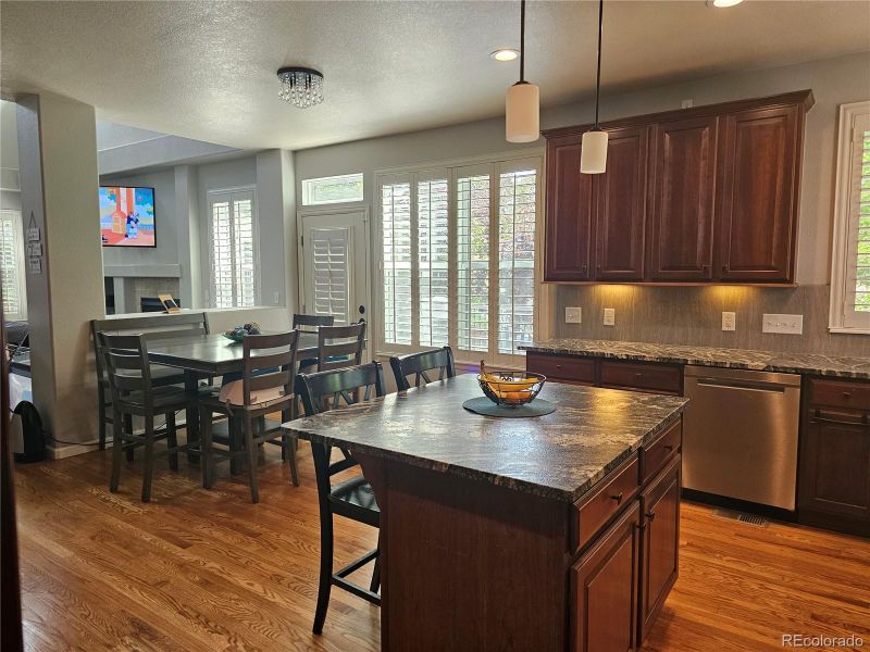 10097 Mockingbird Ln, Highlands Ranch, CO 80129