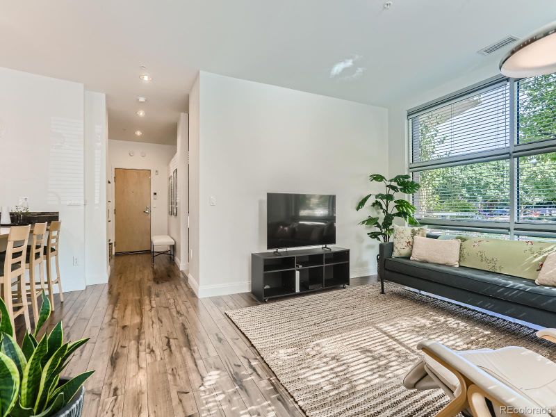 2958 Syracuse St #103, Denver, CO 80238